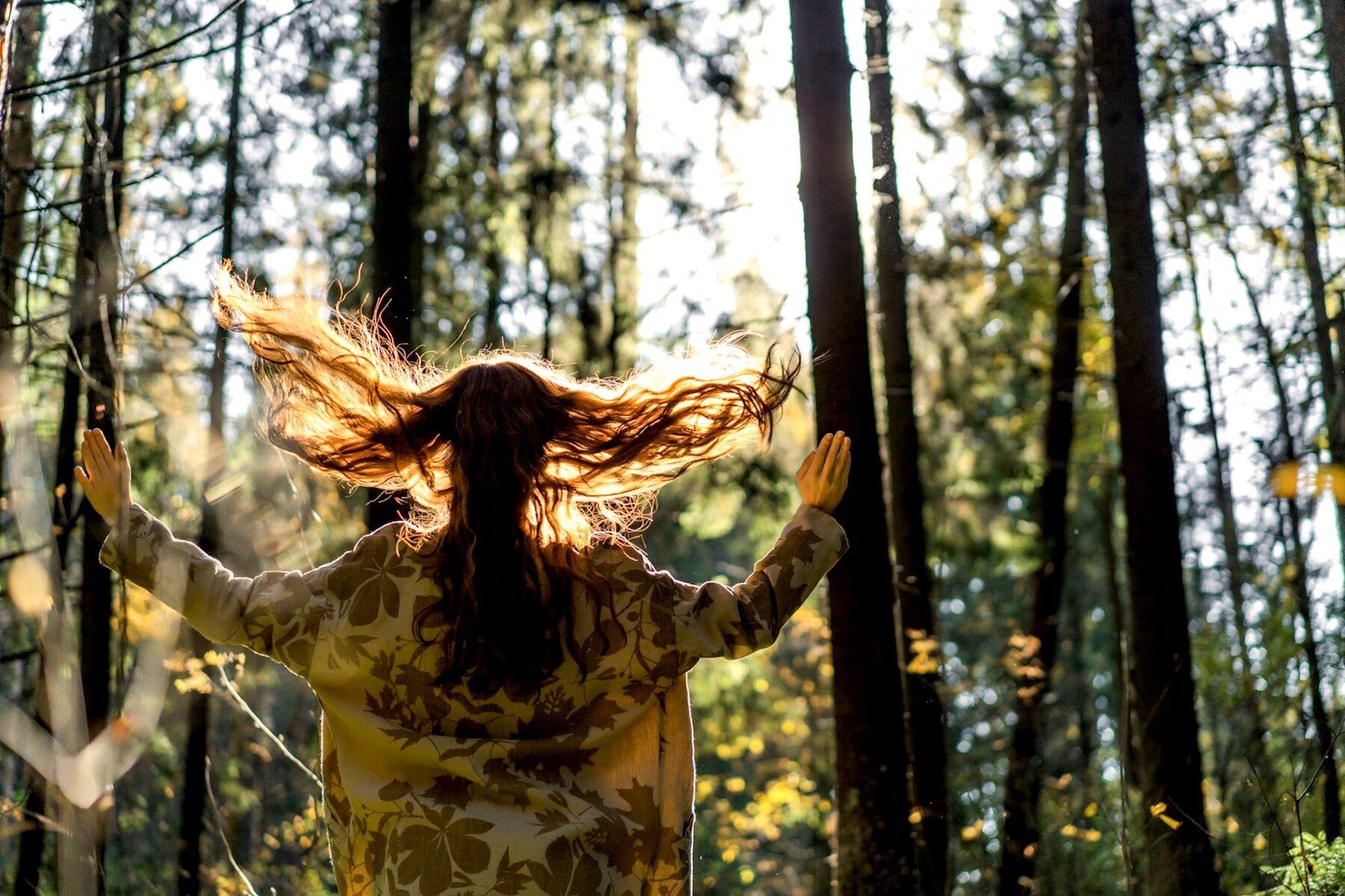 young-woman-with-long-red-hair-linen-dress-gathering-mushrooms-forest_1321-1504
